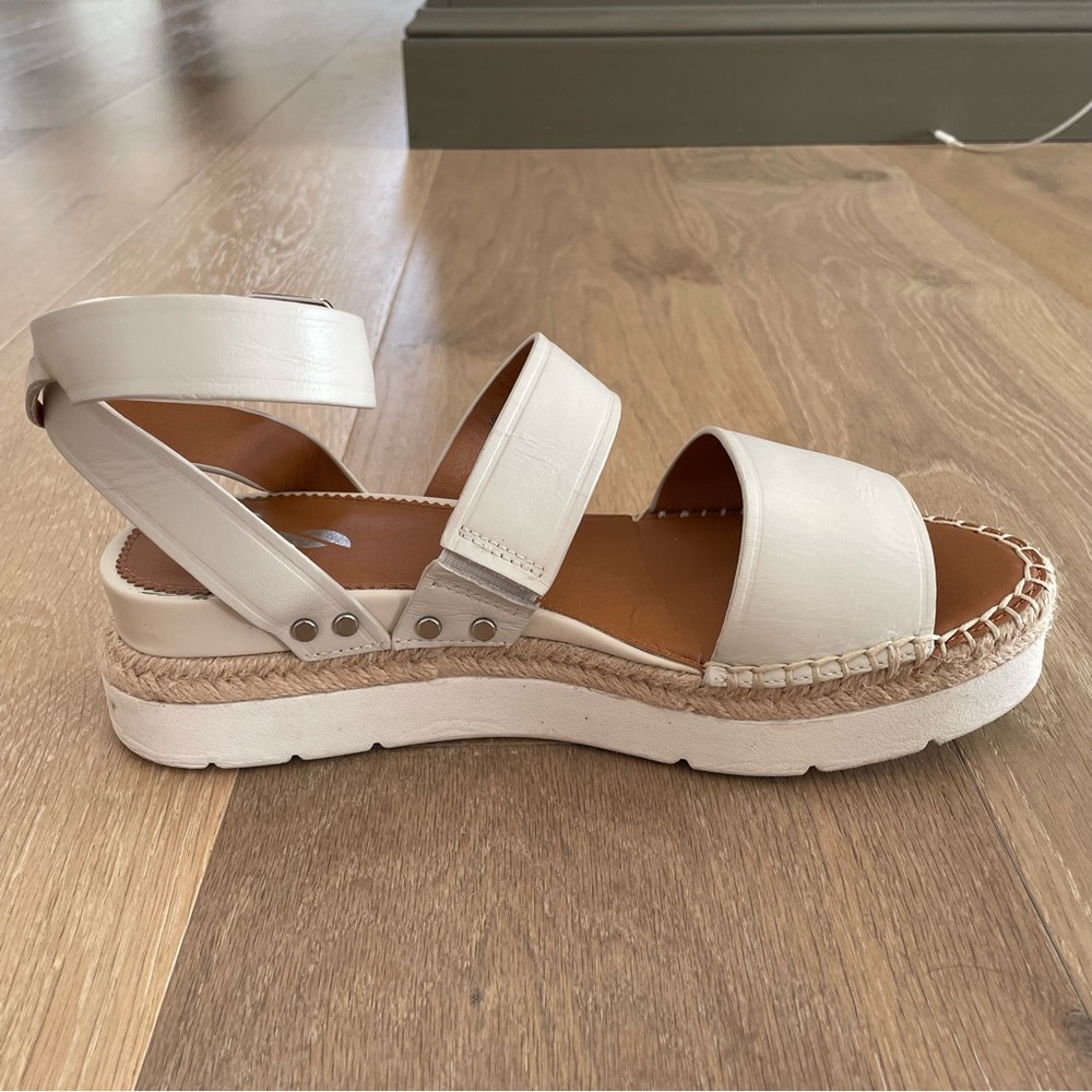 Worn twice Sarto by Franco Sarto Calvin Heeled Sandals - 2” platform - Picture 5 of 5